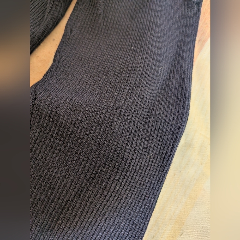 H&M Navy Ribbed Knit Sweater - Picture 4 of 8